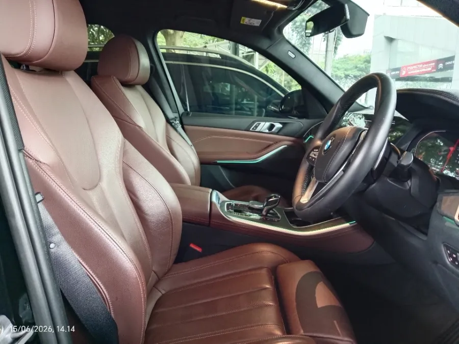 Foto Mobil Bekas Kabin Depan BMW X5 3.0 Xdrive40i Xline tahun 2020