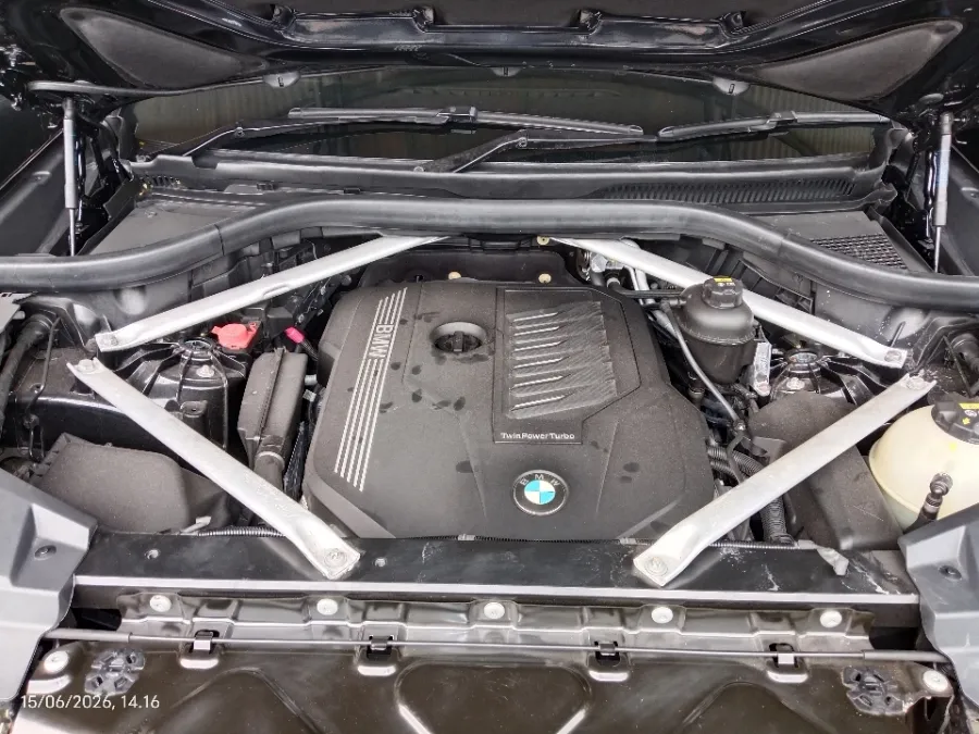 Foto Mobil Bekas Mesin BMW X5 3.0 Xdrive40i Xline tahun 2020