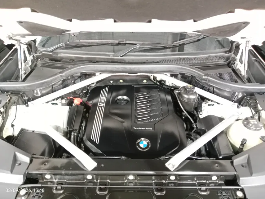 Foto Mobil Bekas Mesin BMW X5 3.0 Xdrive40i Xline tahun 2020