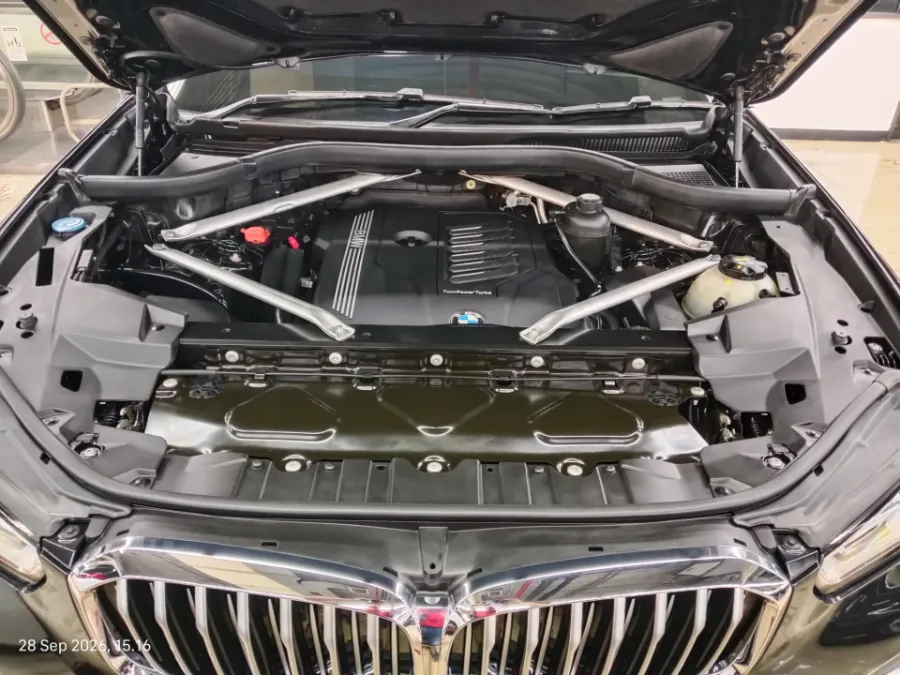 Foto Mobil Bekas Mesin BMW X5 3.0 Xdrive40i Xline tahun 2020