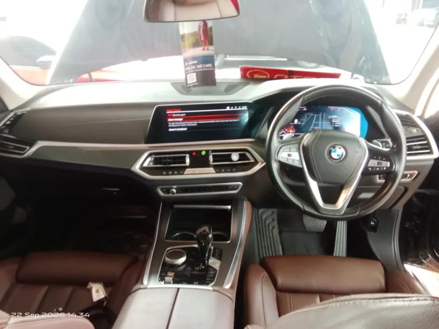 Foto Mobil Bekas Dashboard BMW X5 3.0 Xdrive40i Xline tahun 2021