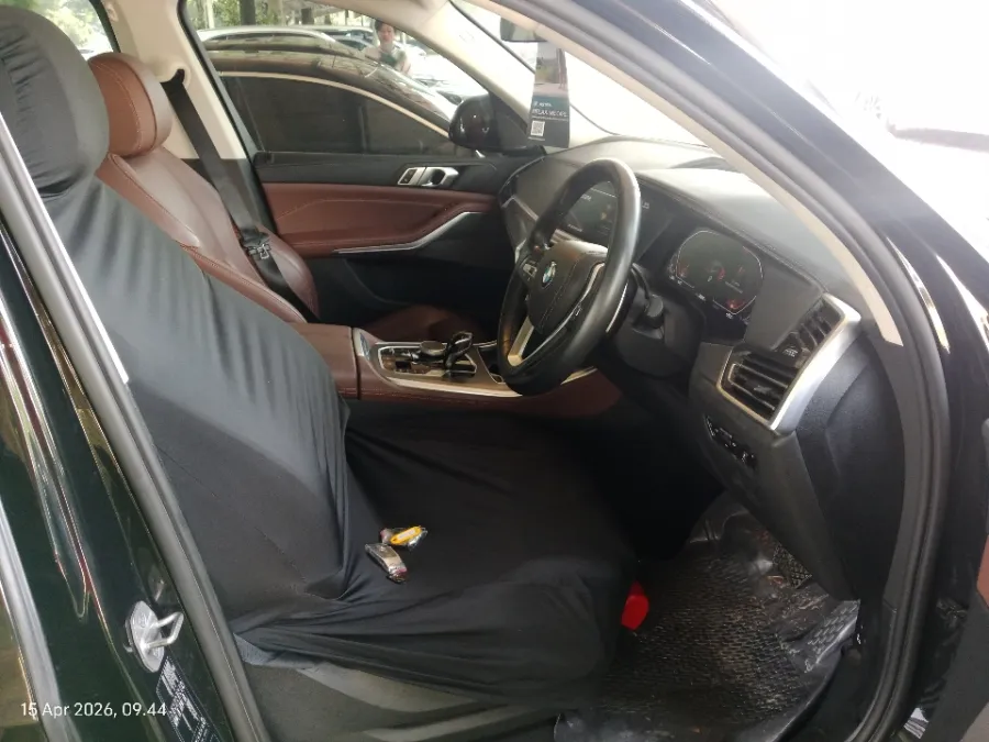 Foto Mobil Bekas Kabin Depan BMW X5 3.0 Xdrive40i Xline tahun 2021