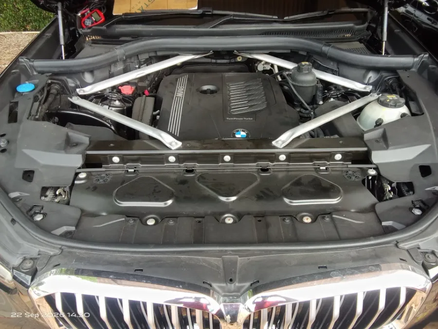 Foto Mobil Bekas Mesin BMW X5 3.0 Xdrive40i Xline tahun 2021