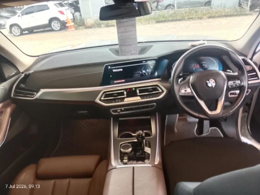 Foto Mobil Bekas Dashboard BMW X5 3.0 Xdrive40i Xline tahun 2022