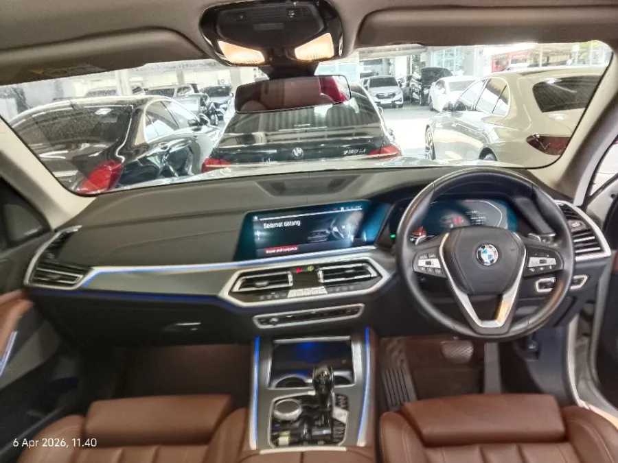 Foto Mobil Bekas Dashboard BMW X5 3.0 Xdrive40i Xline tahun 2022