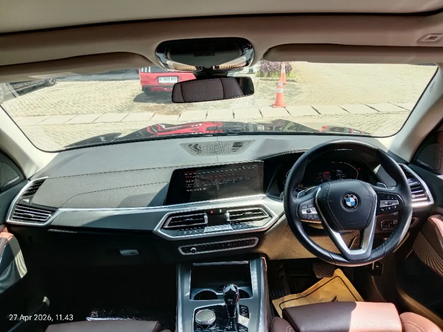 Foto Mobil Bekas Dashboard BMW X5 3.0 Xdrive40i Xline tahun 2022