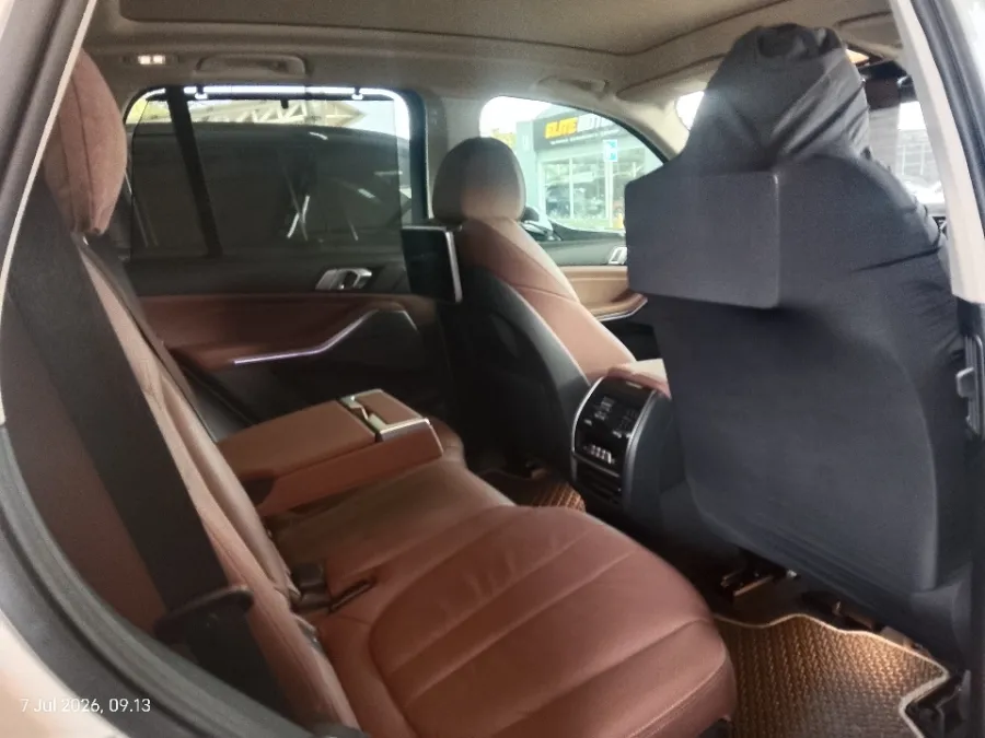 Foto Mobil Bekas Kabin Belakang BMW X5 3.0 Xdrive40i Xline tahun 2022