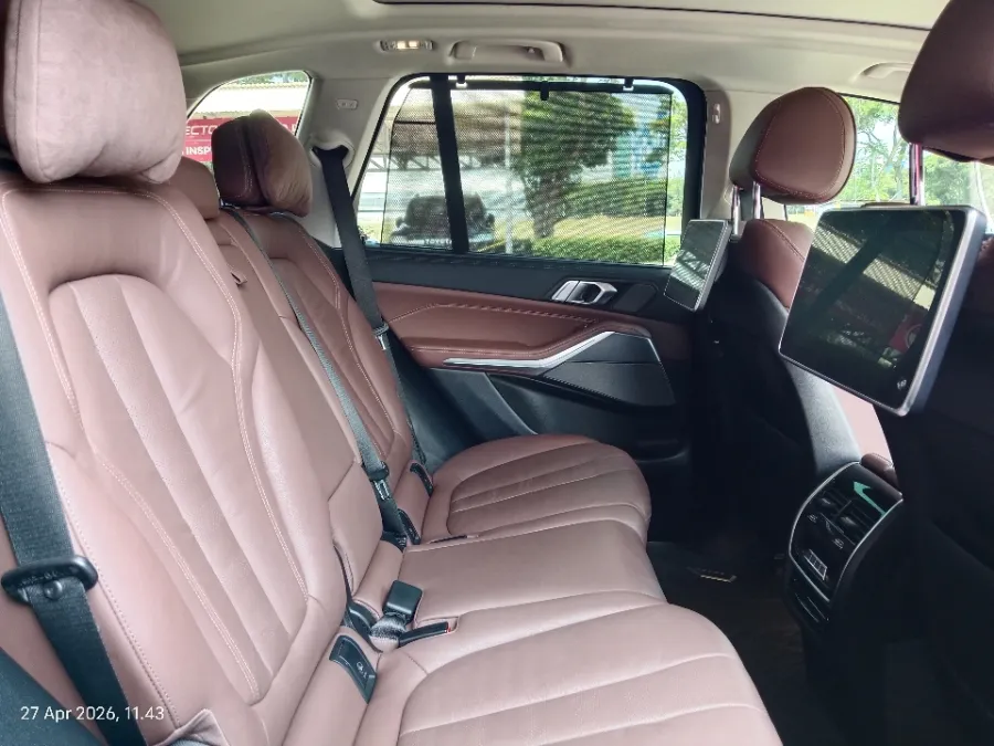 Foto Mobil Bekas Kabin Belakang BMW X5 3.0 Xdrive40i Xline tahun 2022