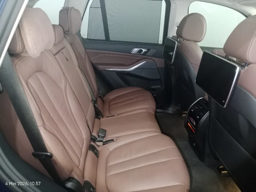 Foto Mobil Bekas Kabin Belakang BMW X5 3.0 Xdrive40i Xline tahun 2022
