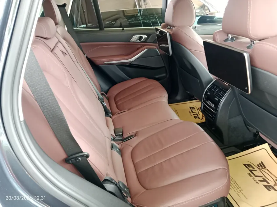 Foto Mobil Bekas Kabin Belakang BMW X5 3.0 Xdrive40i Xline tahun 2022