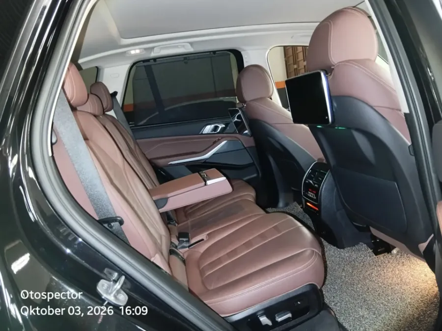 Foto Mobil Bekas Kabin Belakang BMW X5 3.0 Xdrive40i Xline tahun 2022
