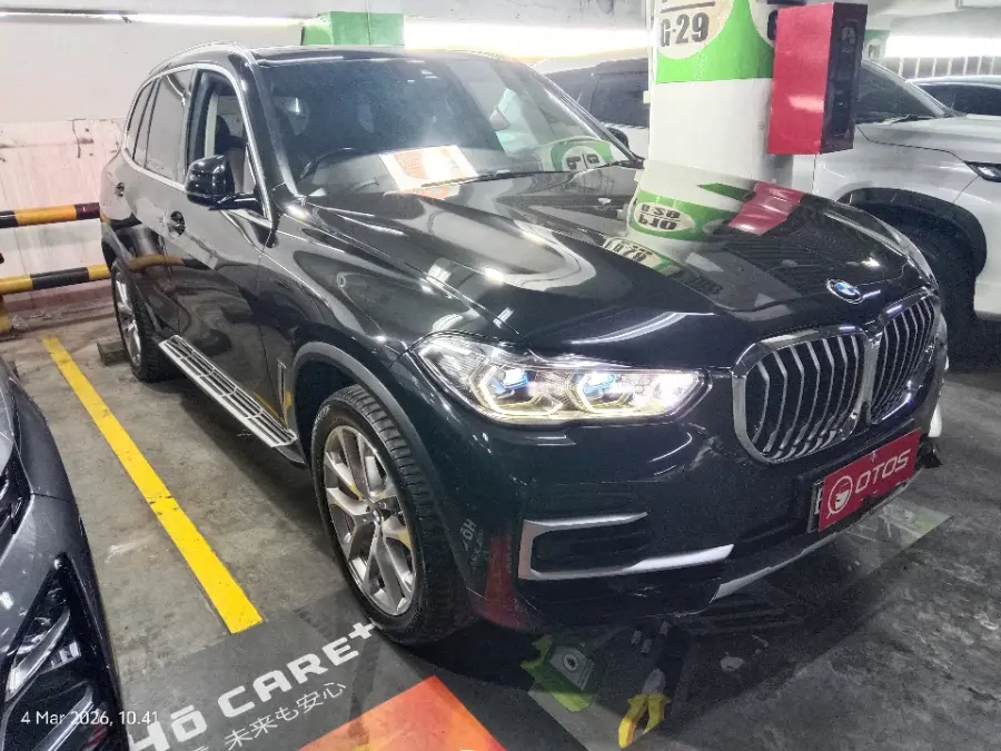 Foto Mobil Bekas Kanan Depan BMW X5 3.0 Xdrive40i Xline tahun 2022