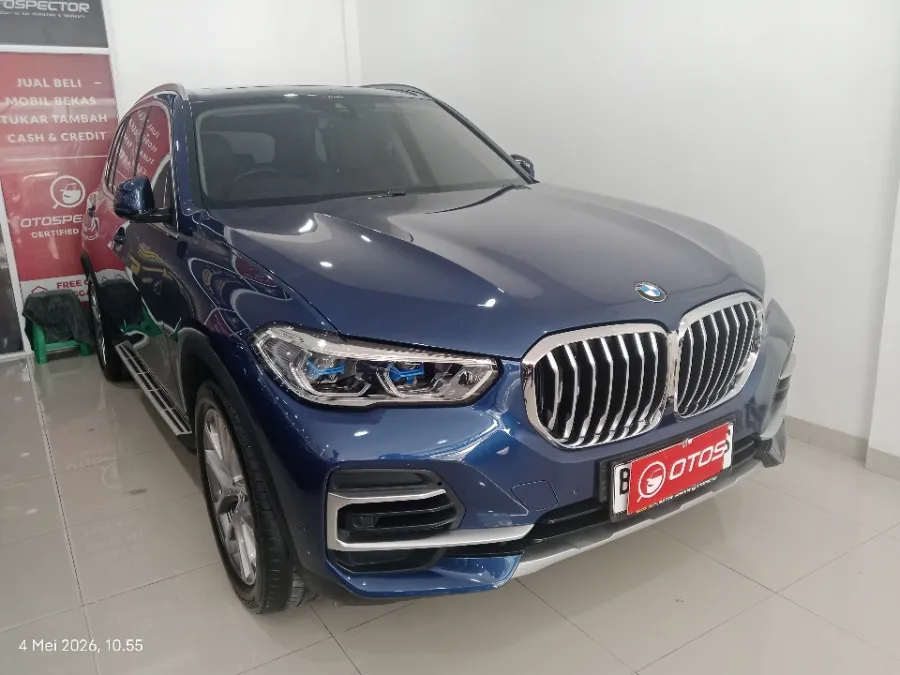 Foto Mobil Bekas Kanan Depan BMW X5 3.0 Xdrive40i Xline tahun 2022