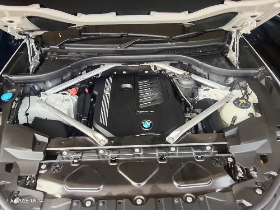 Foto Mobil Bekas Mesin BMW X5 3.0 Xdrive40i Xline tahun 2022