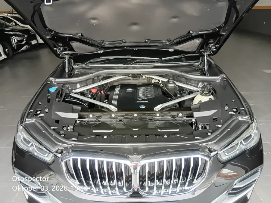 Foto Mobil Bekas Mesin BMW X5 3.0 Xdrive40i Xline tahun 2022