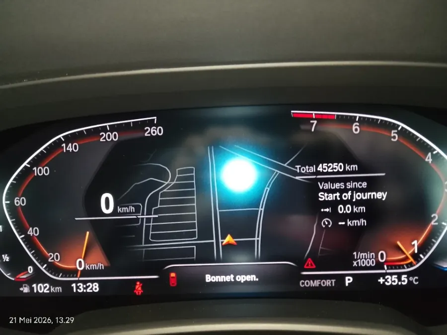 Foto Mobil Bekas Odometer BMW X5 3.0 Xdrive40i Xline tahun 2022