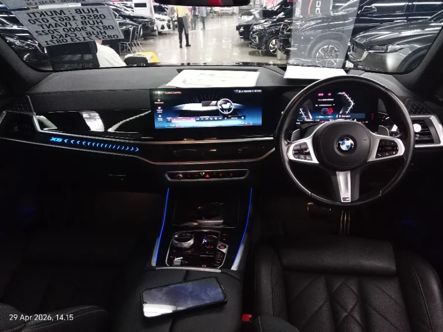 Foto Mobil Bekas Dashboard BMW X5 3.0 Xdrive40i Xline tahun 2023