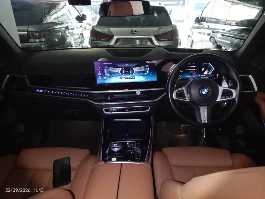 Foto Mobil Bekas Dashboard BMW X5 3.0 Xdrive40i Xline tahun 2023