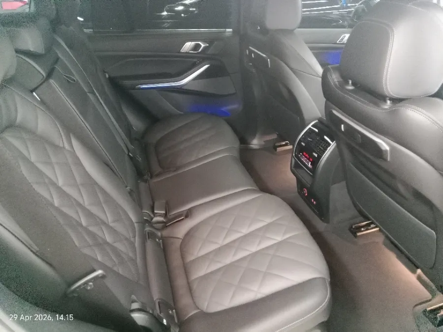 Foto Mobil Bekas Kabin Belakang BMW X5 3.0 Xdrive40i Xline tahun 2023