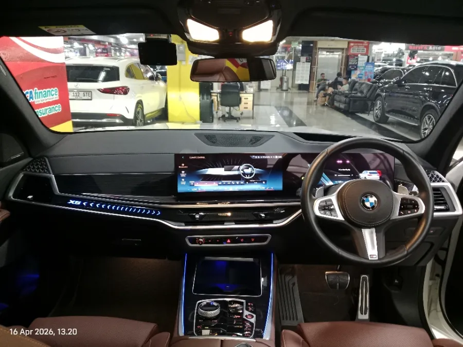 Foto Mobil Bekas Dashboard BMW X5 3.0 Xdrive40i Xline tahun 2024