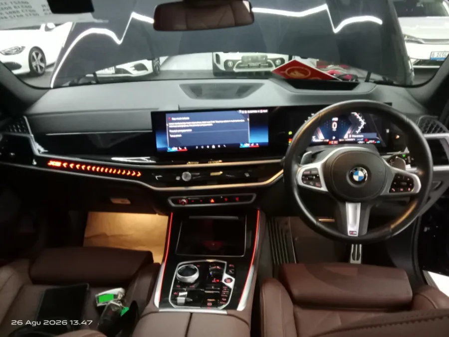 Foto Mobil Bekas Dashboard BMW X5 3.0 Xdrive40i Xline tahun 2024