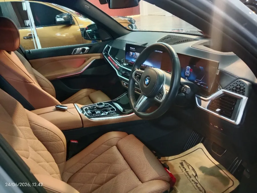 Foto Mobil Bekas Kabin Depan BMW X5 3.0 Xdrive40i Xline tahun 2024