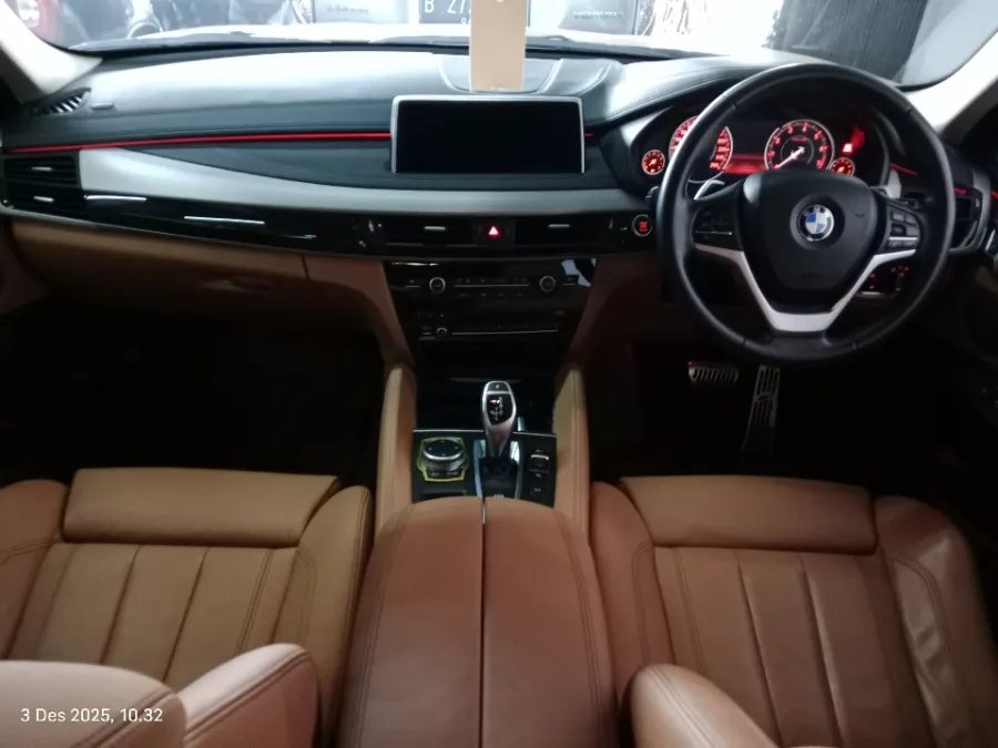 Foto Mobil Bekas Dashboard BMW X6 3.0 Xdrive35i tahun 2015