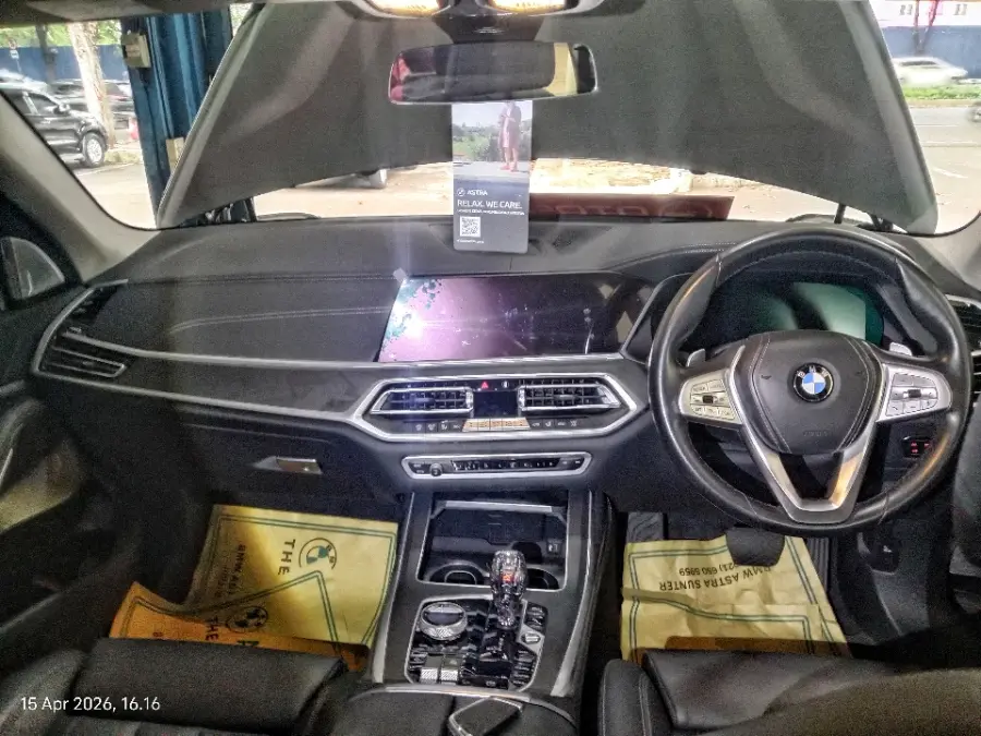 Foto Mobil Bekas Dashboard BMW X7 3.0 xDrive40i tahun 2021