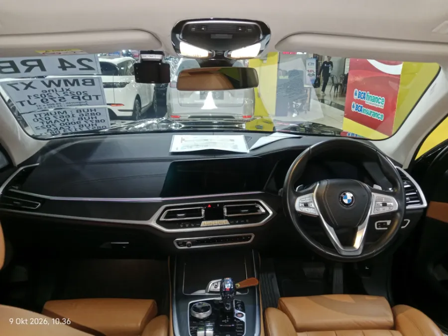 Foto Mobil Bekas Dashboard BMW X7 3.0 xDrive40i tahun 2021
