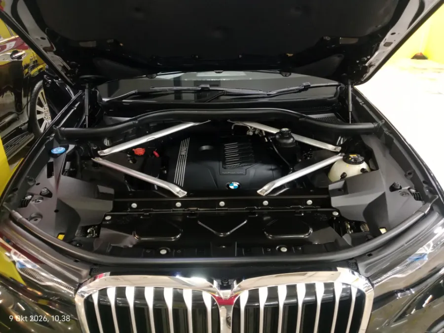 Foto Mobil Bekas Mesin BMW X7 3.0 xDrive40i tahun 2021
