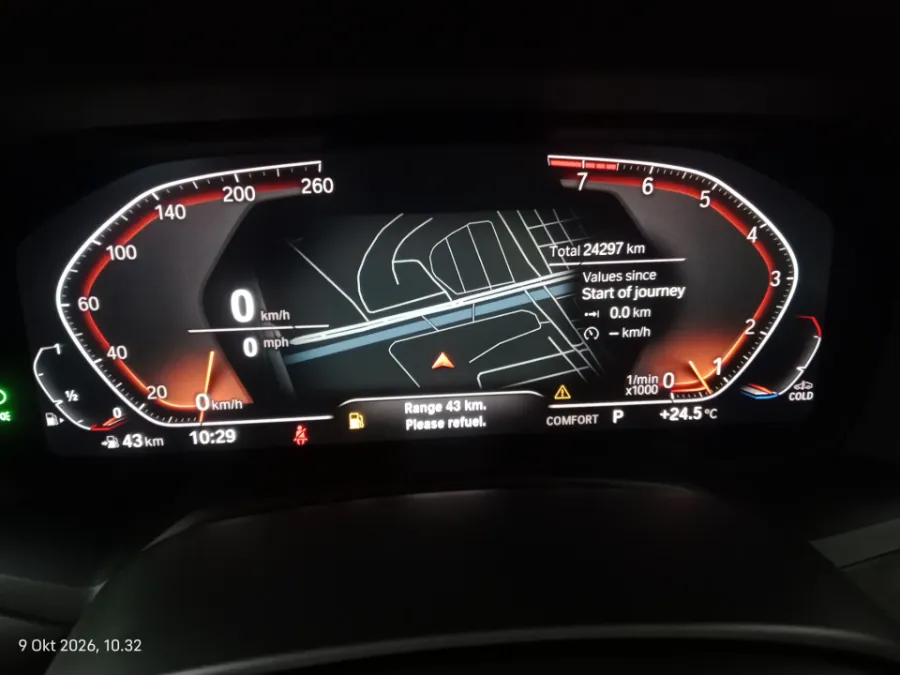 Foto Mobil Bekas Odometer BMW X7 3.0 xDrive40i tahun 2021
