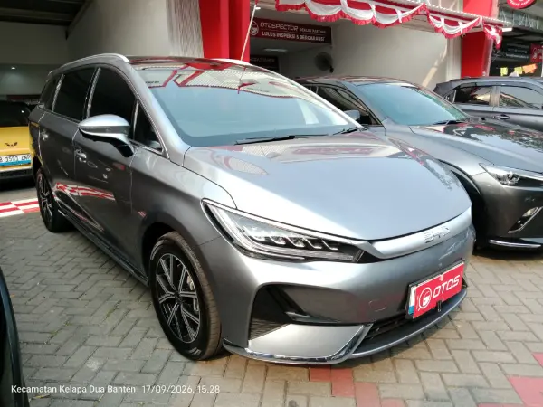 2025 BYD M6 Superior 7-Seater