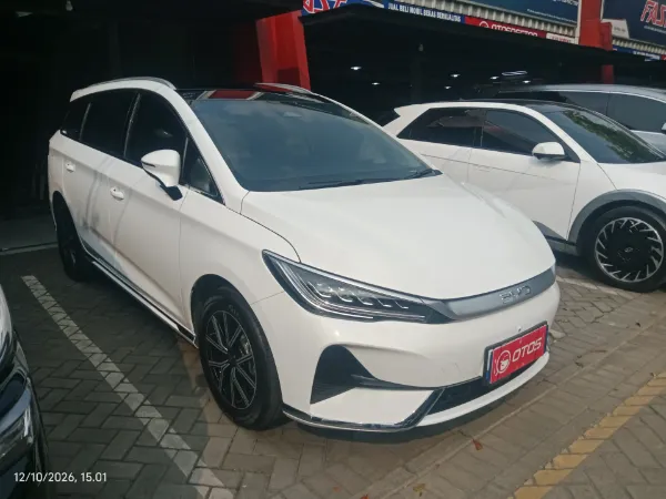 2025 BYD M6 Superior Captain 6-Seater