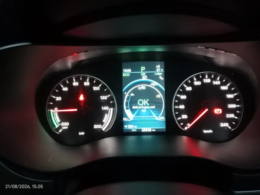 Foto Mobil Bekas Odometer BYD M6 Superior Captain 6-Seater tahun 2025