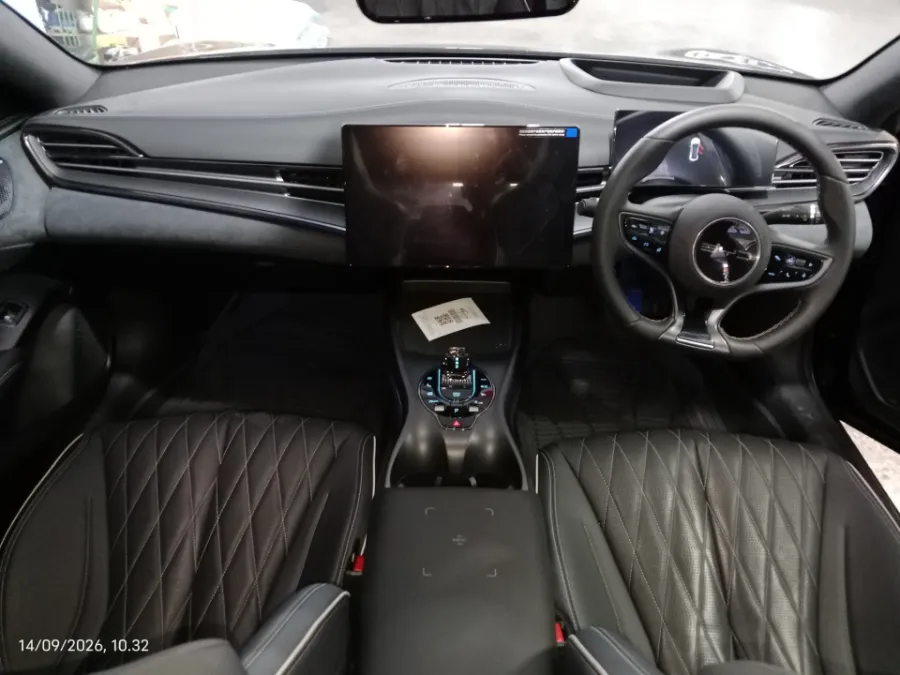 Foto Mobil Bekas Dashboard BYD Seal Premium tahun 2024