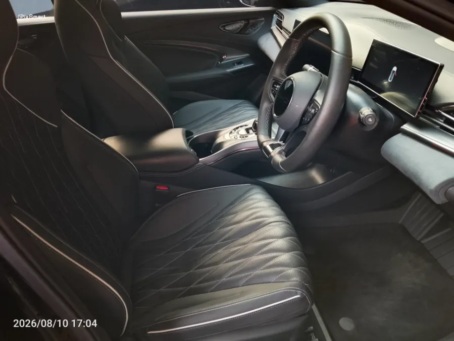 Foto Mobil Bekas Kabin Depan BYD Seal Premium tahun 2024