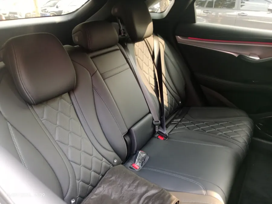 Foto Mobil Bekas Kabin Belakang BYD Sealion Performance tahun 2025