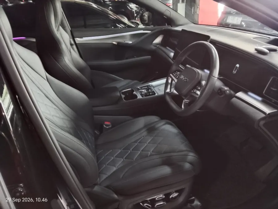 Foto Mobil Bekas Kabin Depan BYD Sealion Performance tahun 2025