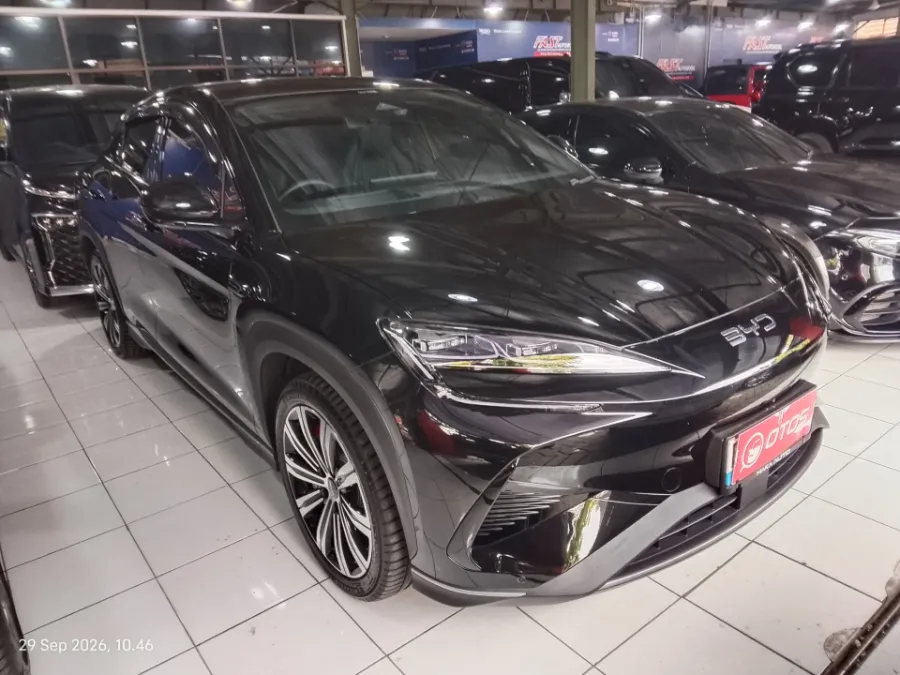 Foto Mobil Bekas Kanan Depan BYD Sealion Performance tahun 2025