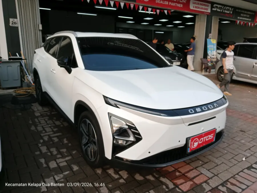 Foto Mobil Bekas Kanan Depan Chery E5 Luxury tahun 2024