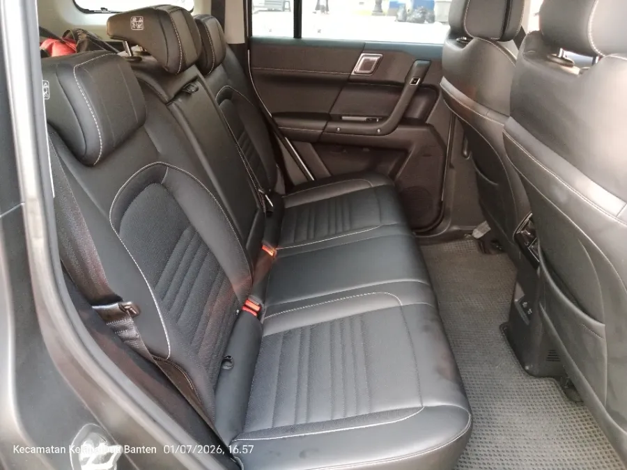 Foto Mobil Bekas Kabin Belakang Chery J6 (iCar 03) IWD tahun 2025