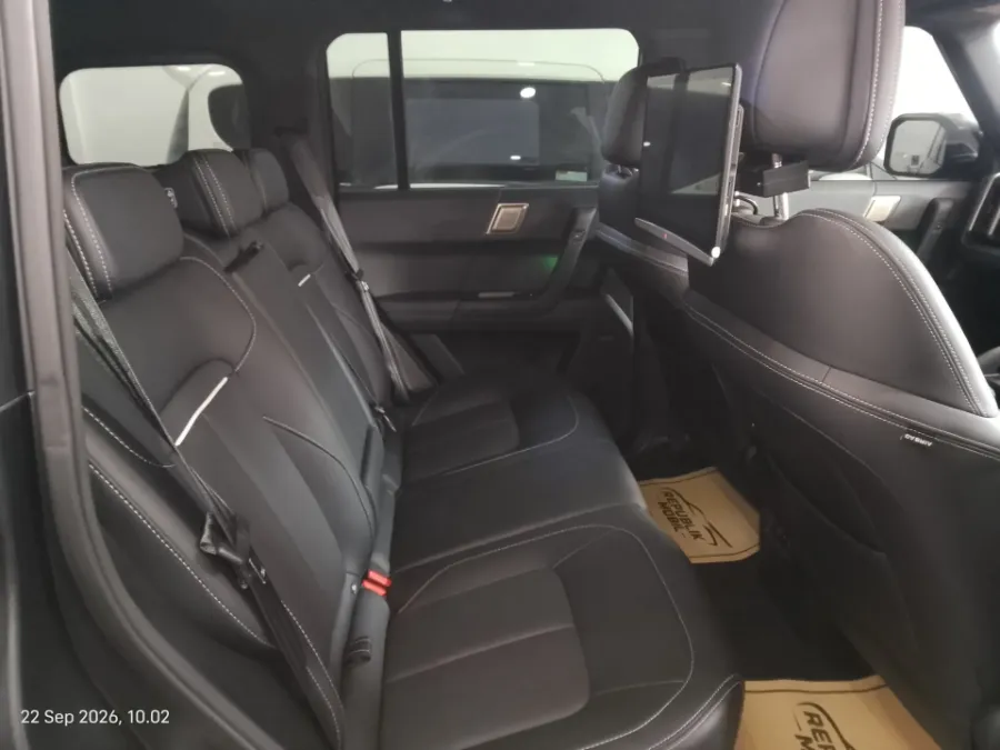 Foto Mobil Bekas Kabin Belakang Chery J6 (iCar 03) IWD tahun 2025