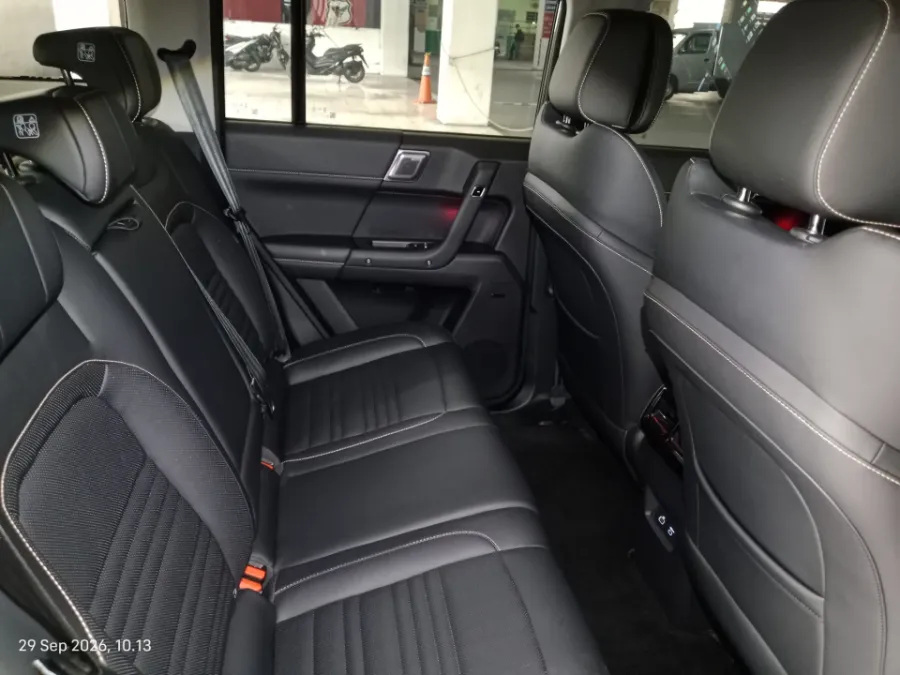 Foto Mobil Bekas Kabin Belakang Chery J6 (iCar 03) IWD tahun 2025