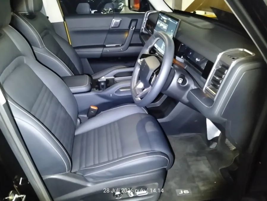 Foto Mobil Bekas Kabin Depan Chery J6 (iCar 03) IWD tahun 2025