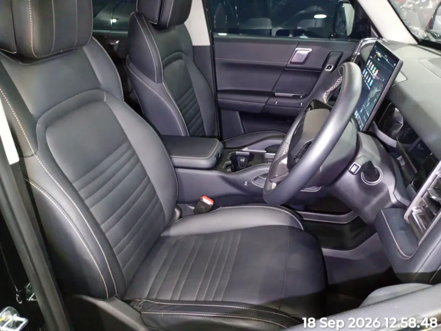 Foto Mobil Bekas Kabin Depan Chery J6 (iCar 03) IWD tahun 2025