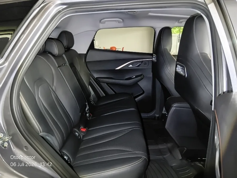 Foto Mobil Bekas Kabin Belakang Chery Omoda 5 1.5 4x2 Luxury tahun 2023