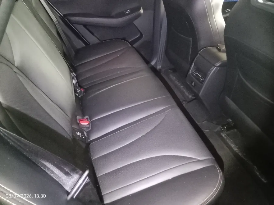 Foto Mobil Bekas Kabin Belakang Chery Omoda 5 1.5 4x2 Luxury tahun 2023