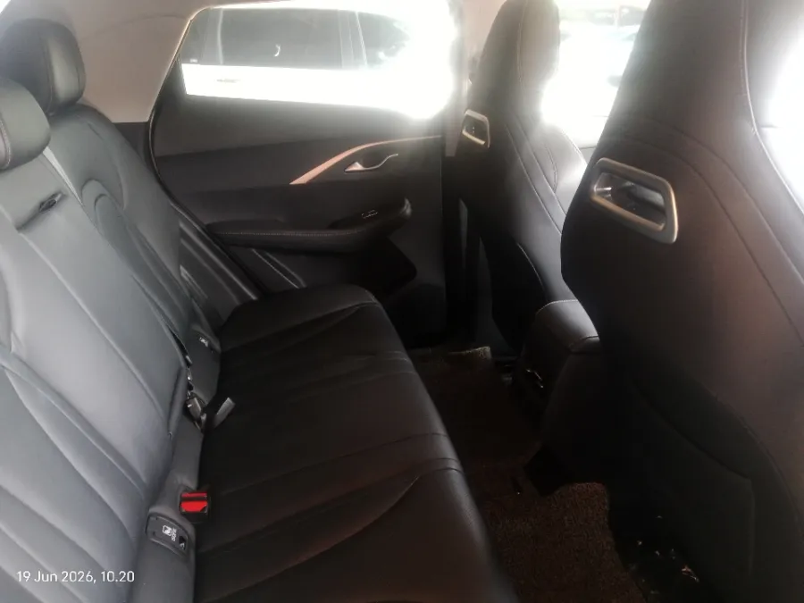 Foto Mobil Bekas Kabin Belakang Chery Omoda 5 1.5 4x2 Luxury tahun 2023