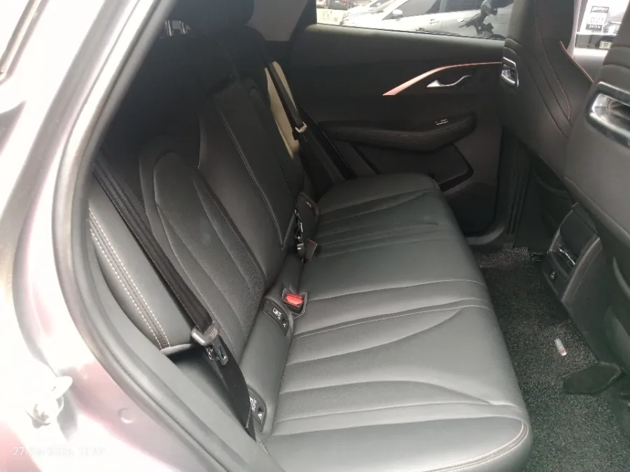 Foto Mobil Bekas Kabin Belakang Chery Omoda 5 1.5 4x2 Luxury tahun 2023
