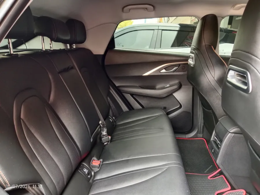 Foto Mobil Bekas Kabin Belakang Chery Omoda 5 1.5 4x2 Luxury tahun 2023